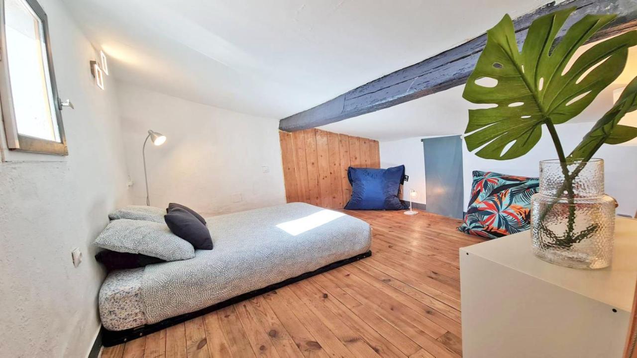 Gregbnb - T2 Climatise Mezzanine - Atypique - Centre Ancien 土伦 外观 照片